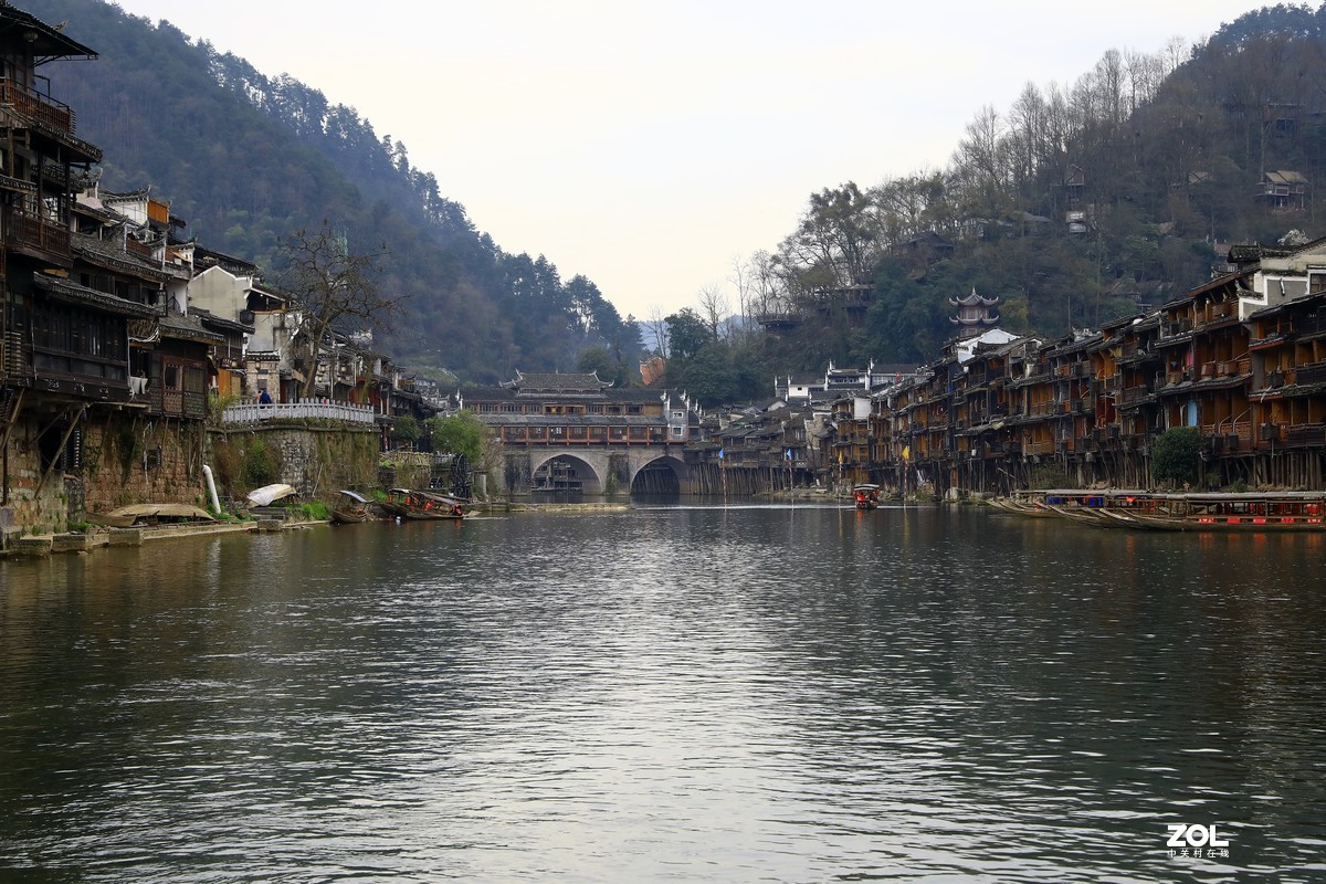 凤凰古镇--清晨版，因赶路，没去彩虹桥一带了