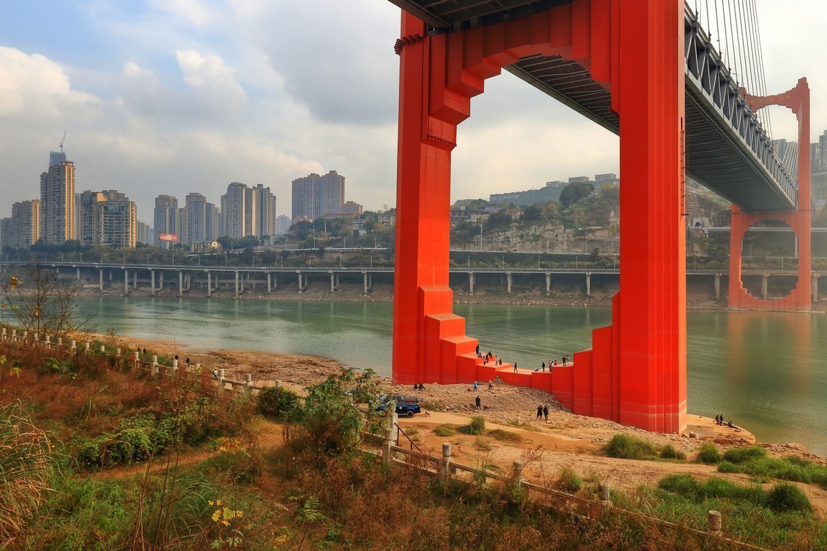 紅巖村大橋建設中