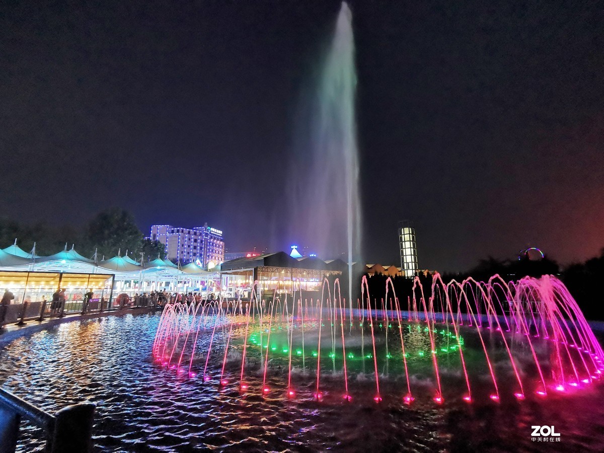 全国第一个主题夜市-月亮猴魔法夜市落户淄川银座广场