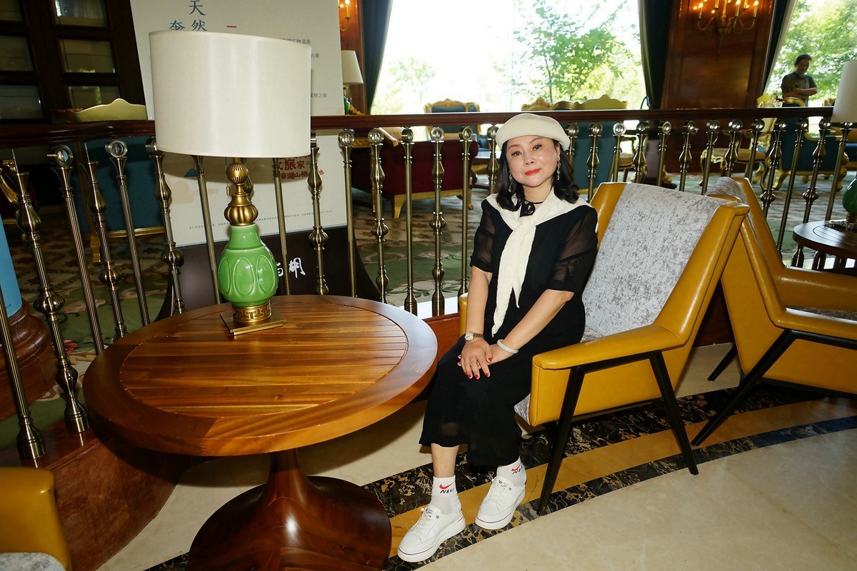 室内环境人像----天屿湖宾馆内的美女们！