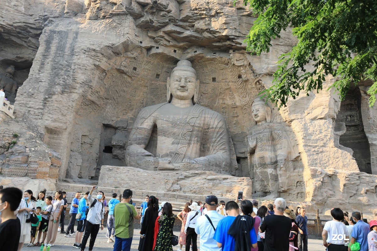 云冈石窟大佛
