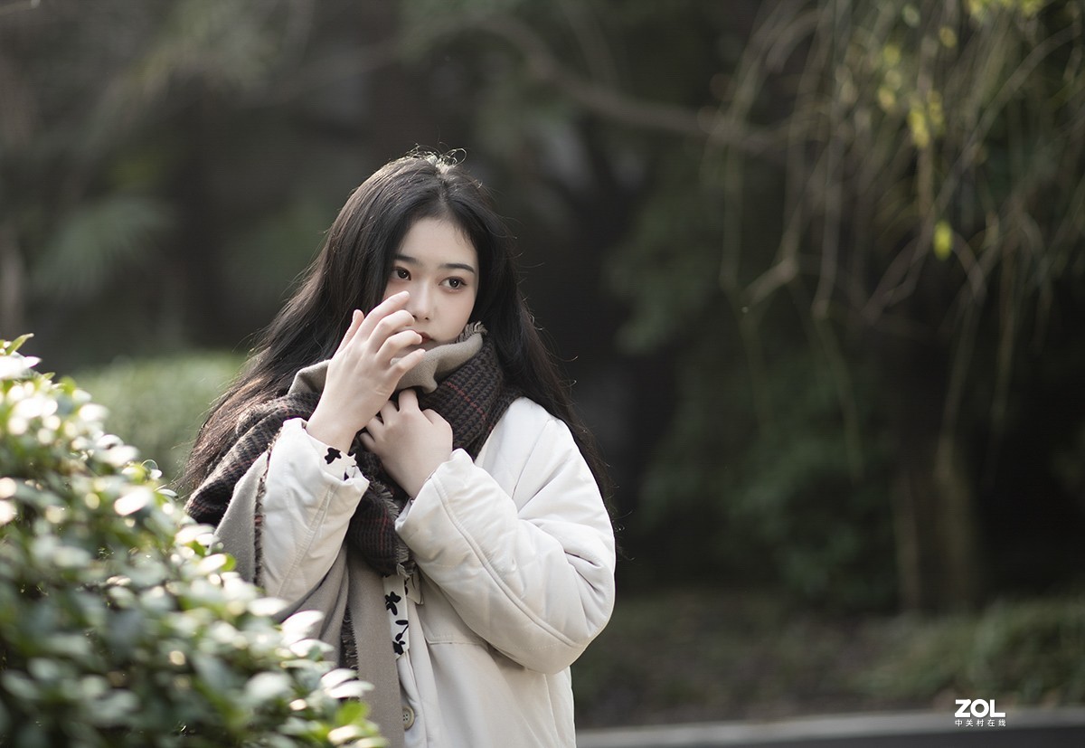 植物园里的妙龄少女