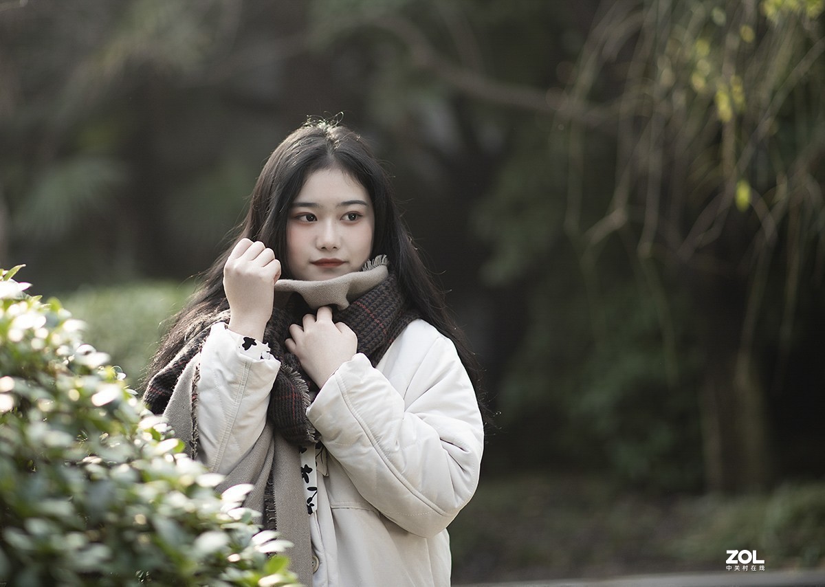 植物园里的妙龄少女