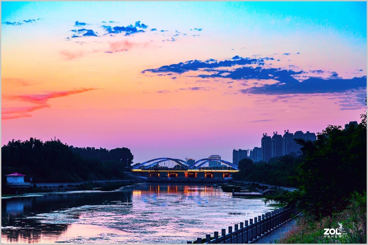 故乡飘过天边的云