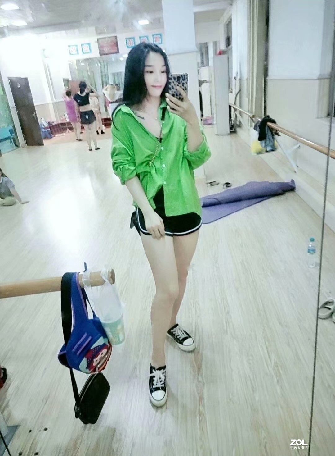 分享金文婷照片........