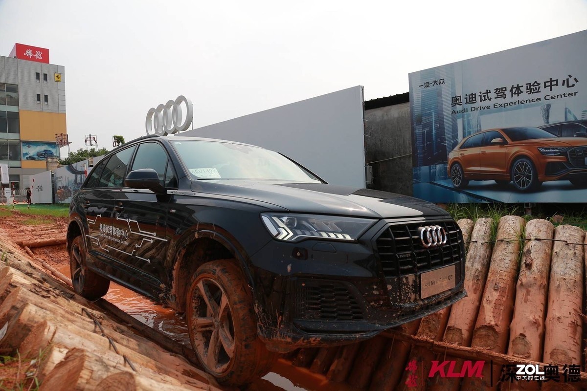 奥迪Q7、Q8越野试驾活动