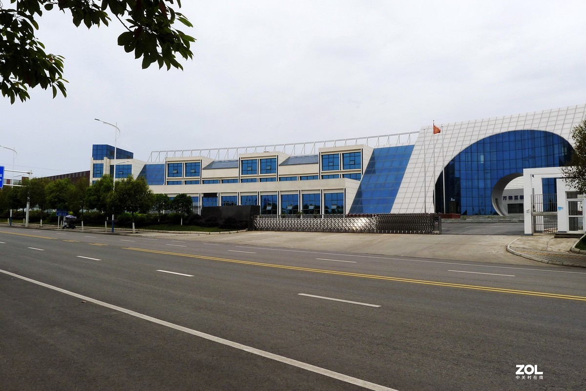 午饭后下楼转转