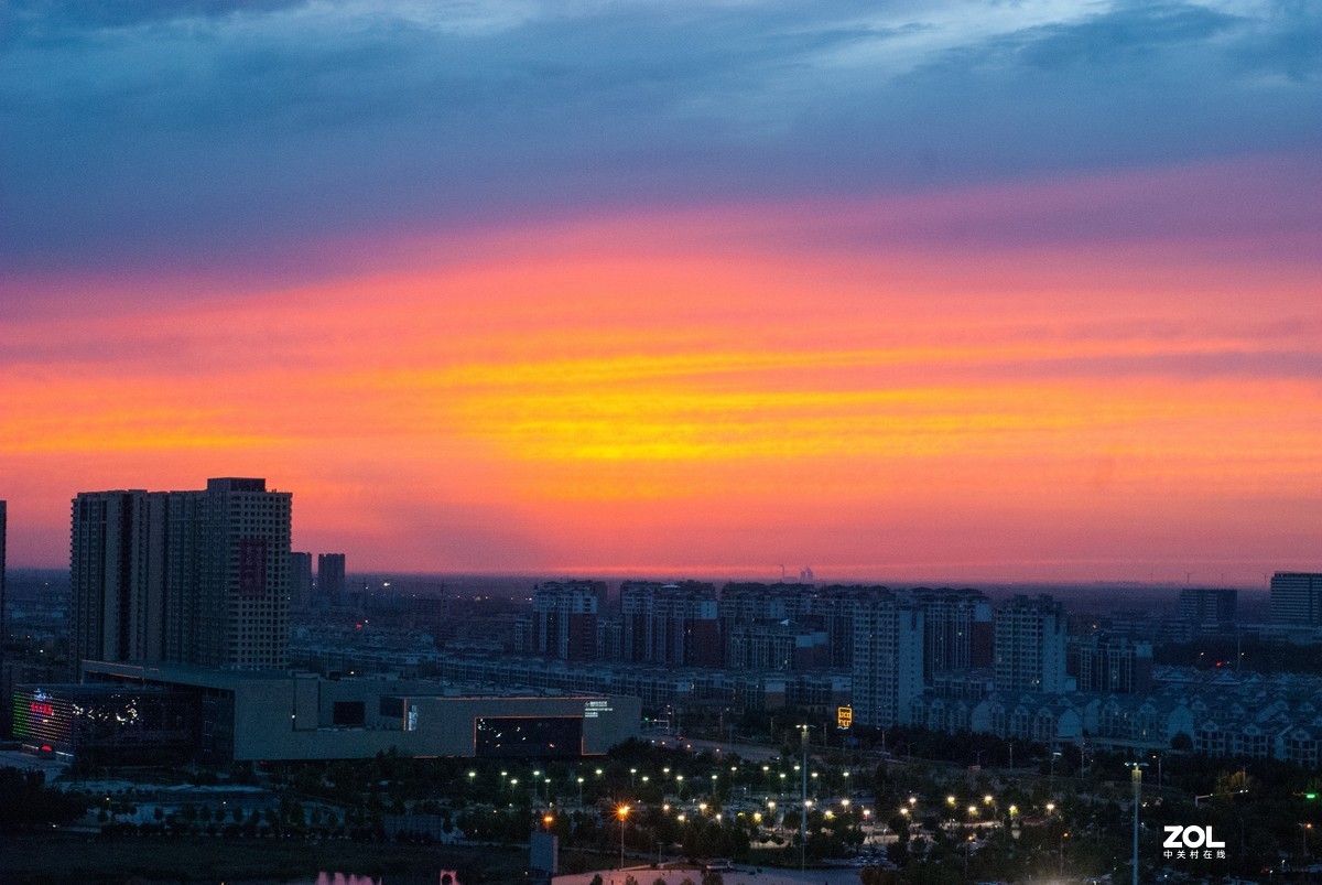 夕阳红胜火