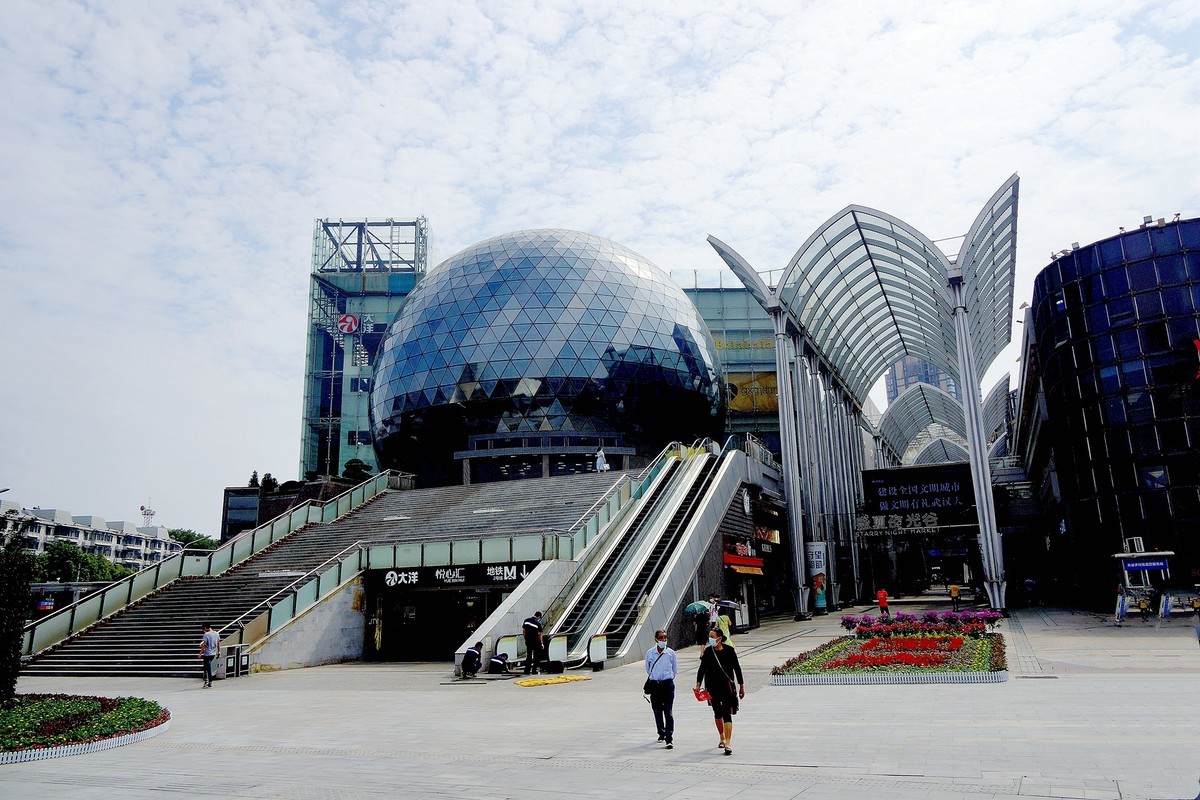 武汉印象---光谷步行街随拍！