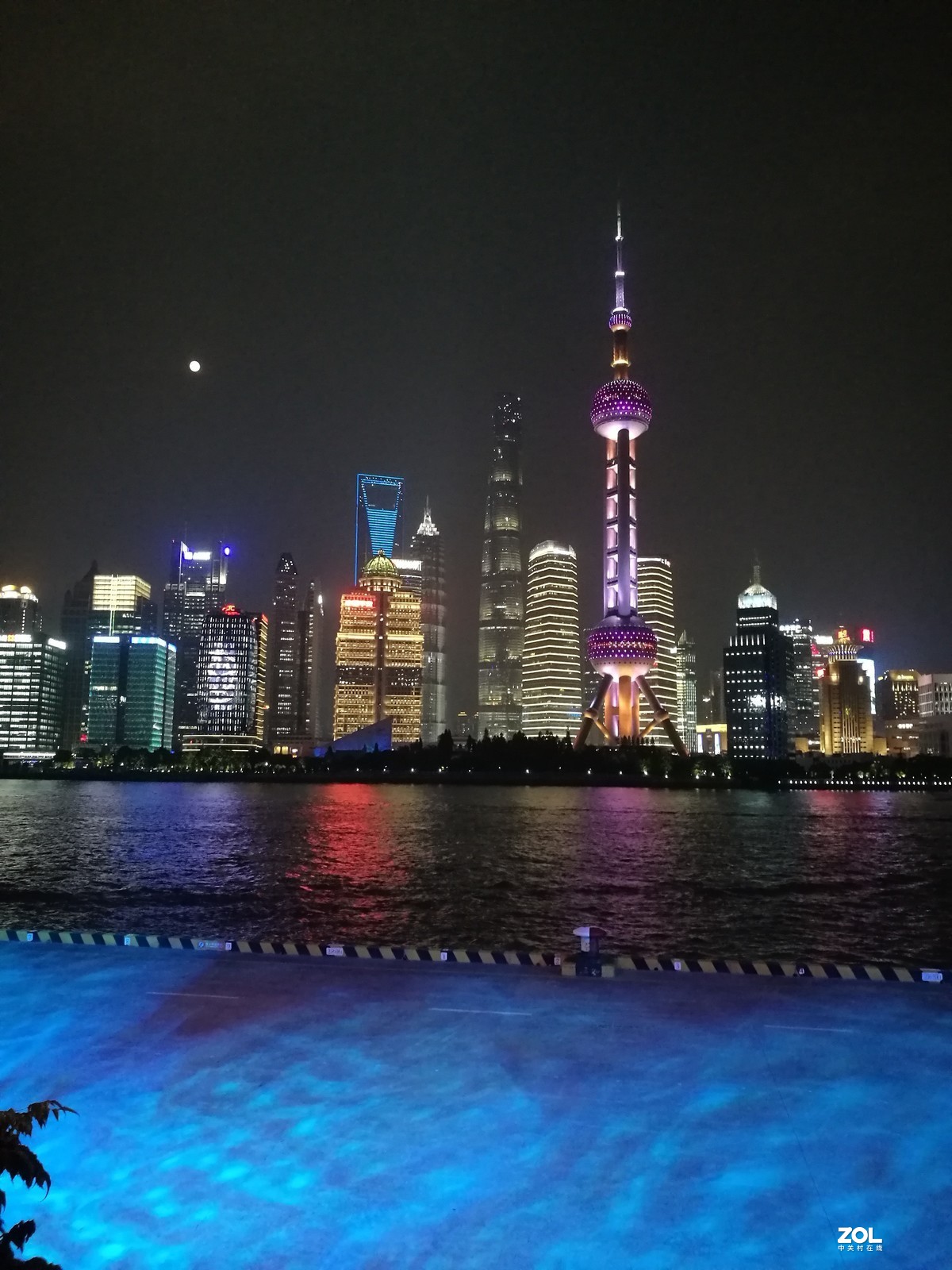 外滩夜色——荣耀8作品