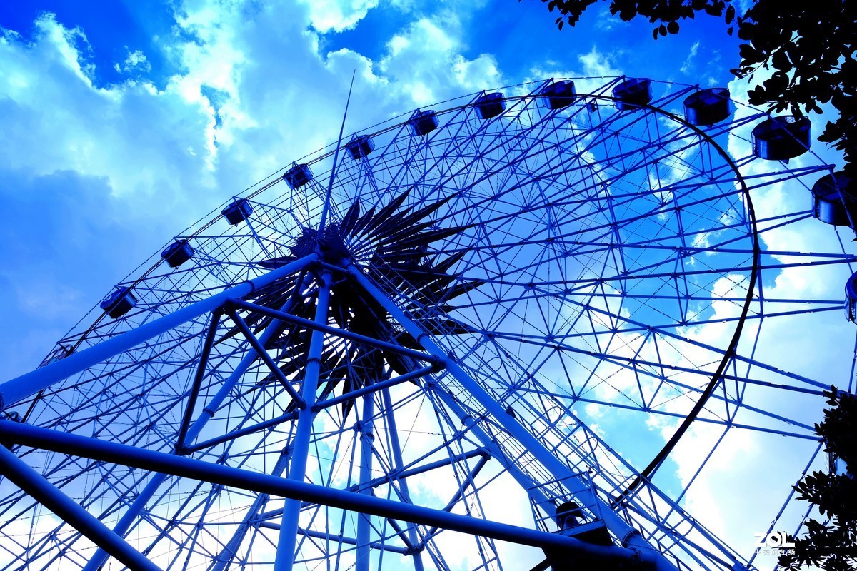 儿童乐园魔天轮风景