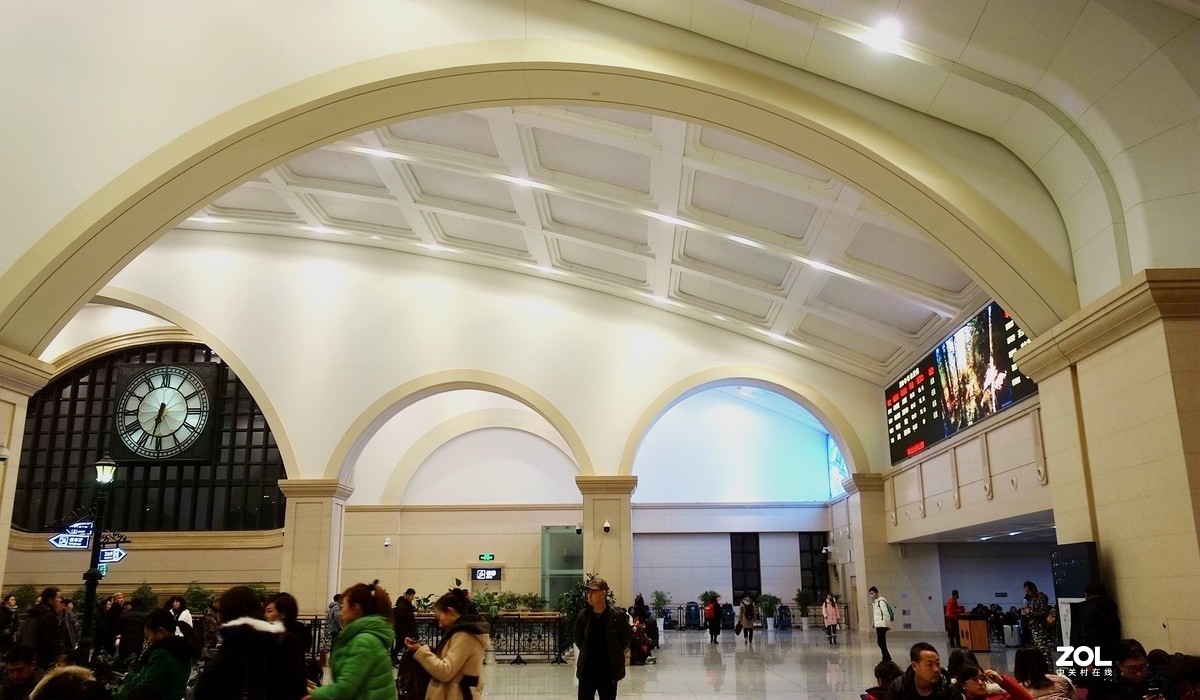 哈尔滨站照片内部图片