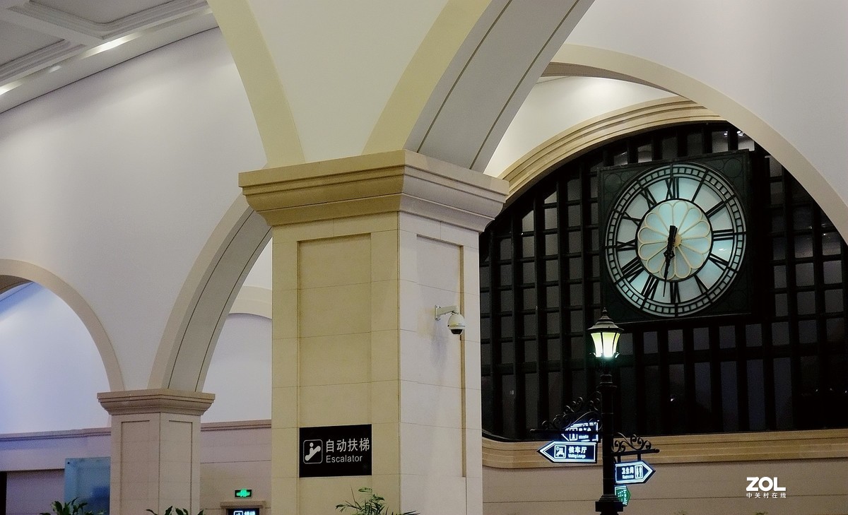 哈尔滨火车站候车大厅（建设未完）随拍