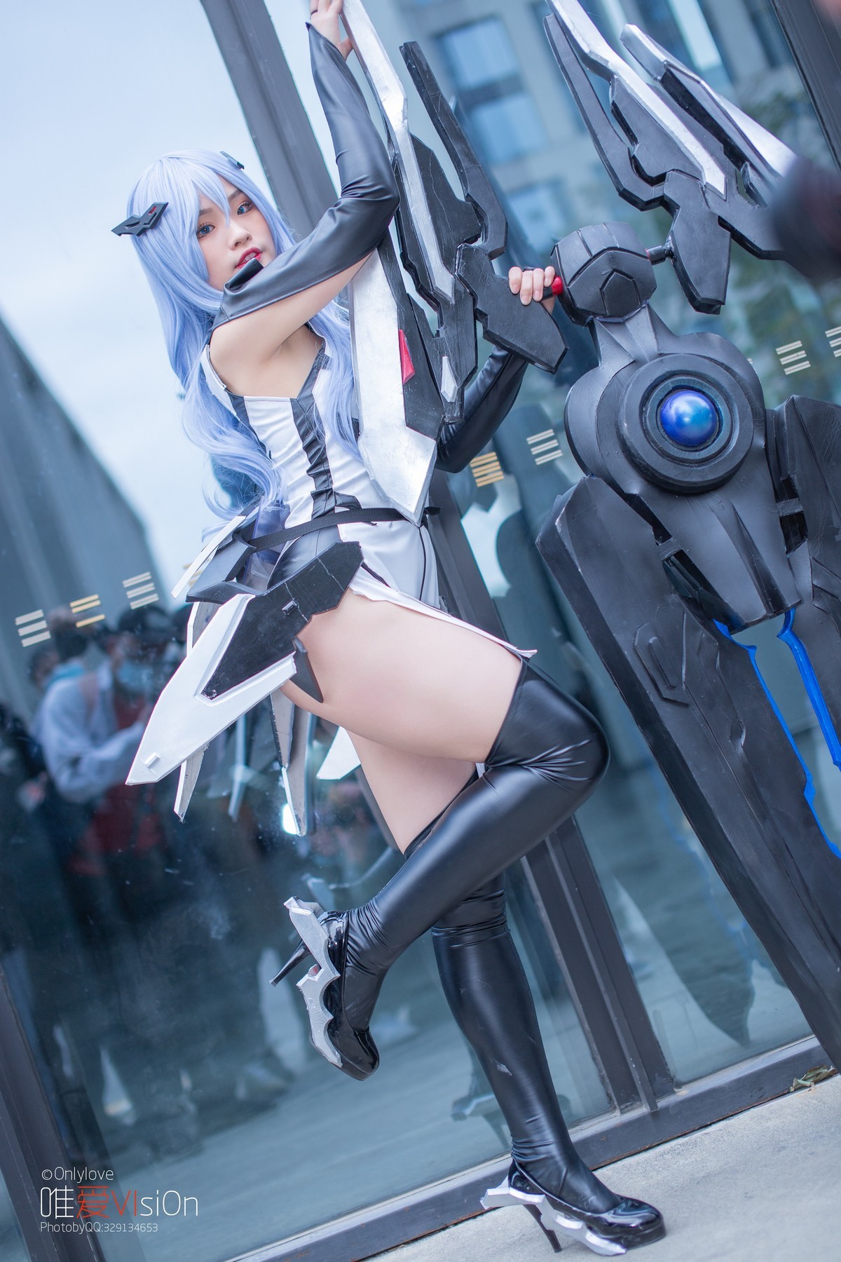 蕾西亚cosbeatless黑色秘棺