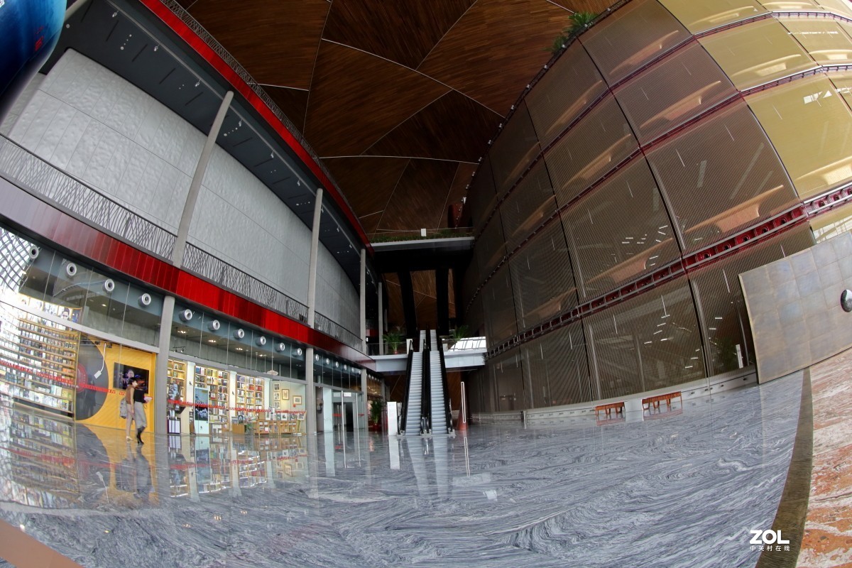 佳能EOS RP怕国家大剧院