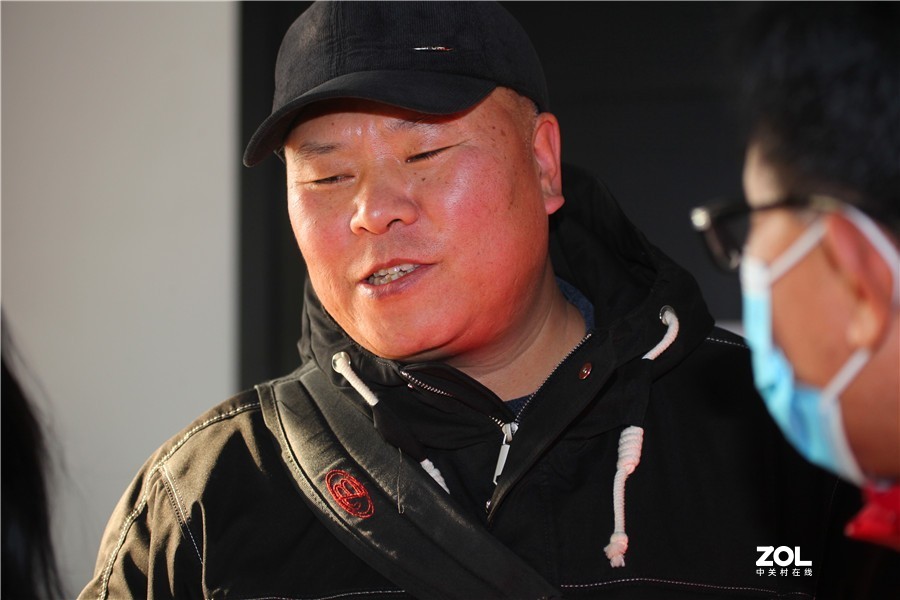 洛阳摄影家协会举办人像摄影公益大讲堂受到老百姓的欢迎