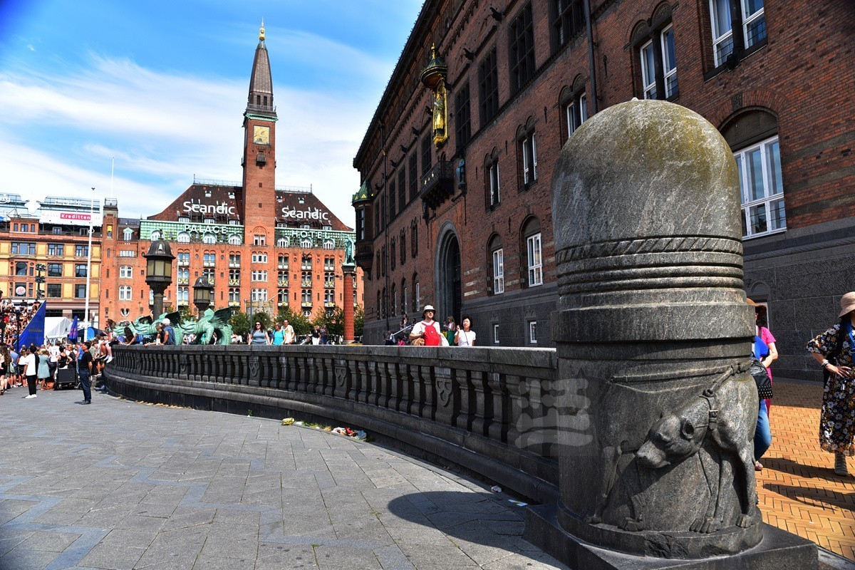 【人在旅途】丹麦哥本哈根市政厅附近——老片回味