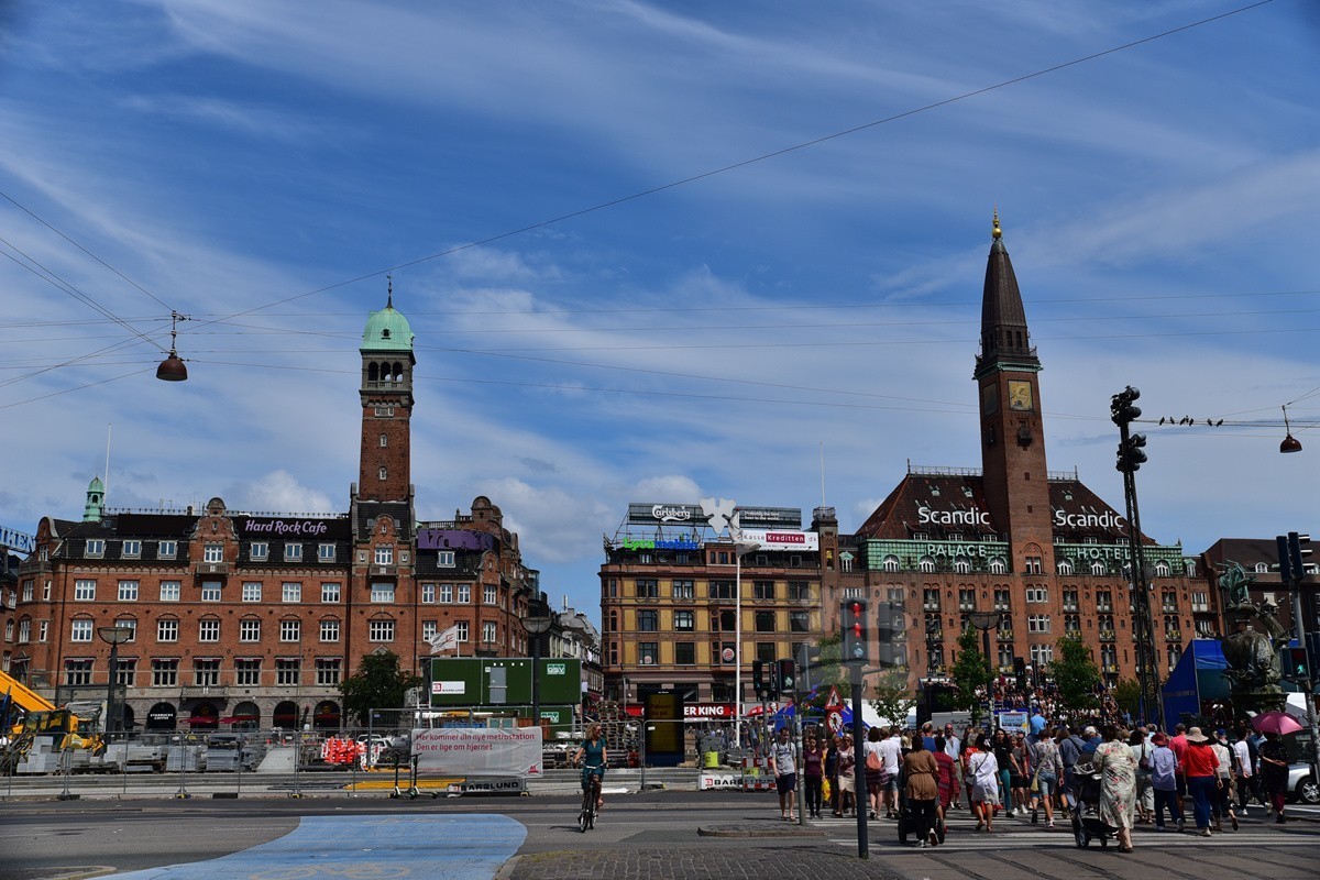 【人在旅途】丹麦哥本哈根市政厅附近——老片回味