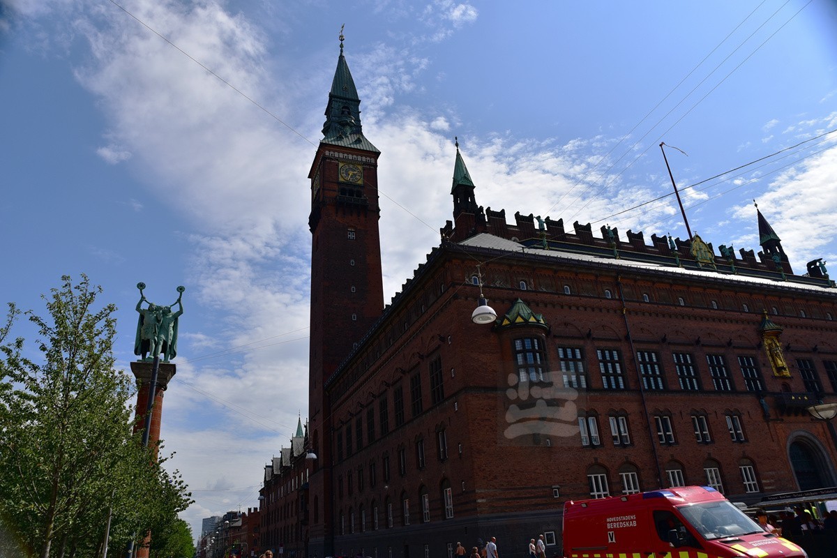 【人在旅途】丹麦哥本哈根市政厅附近——老片回味