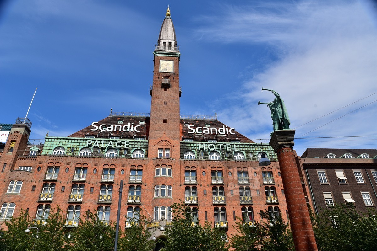 【人在旅途】丹麦哥本哈根市政厅附近——老片回味