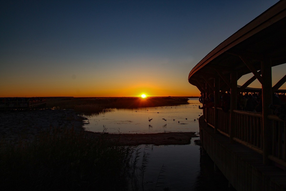 居延海觀日出(下)