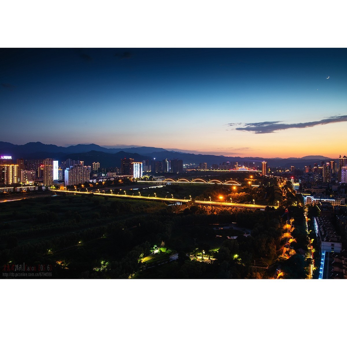 蛾眉、长庚送余晖