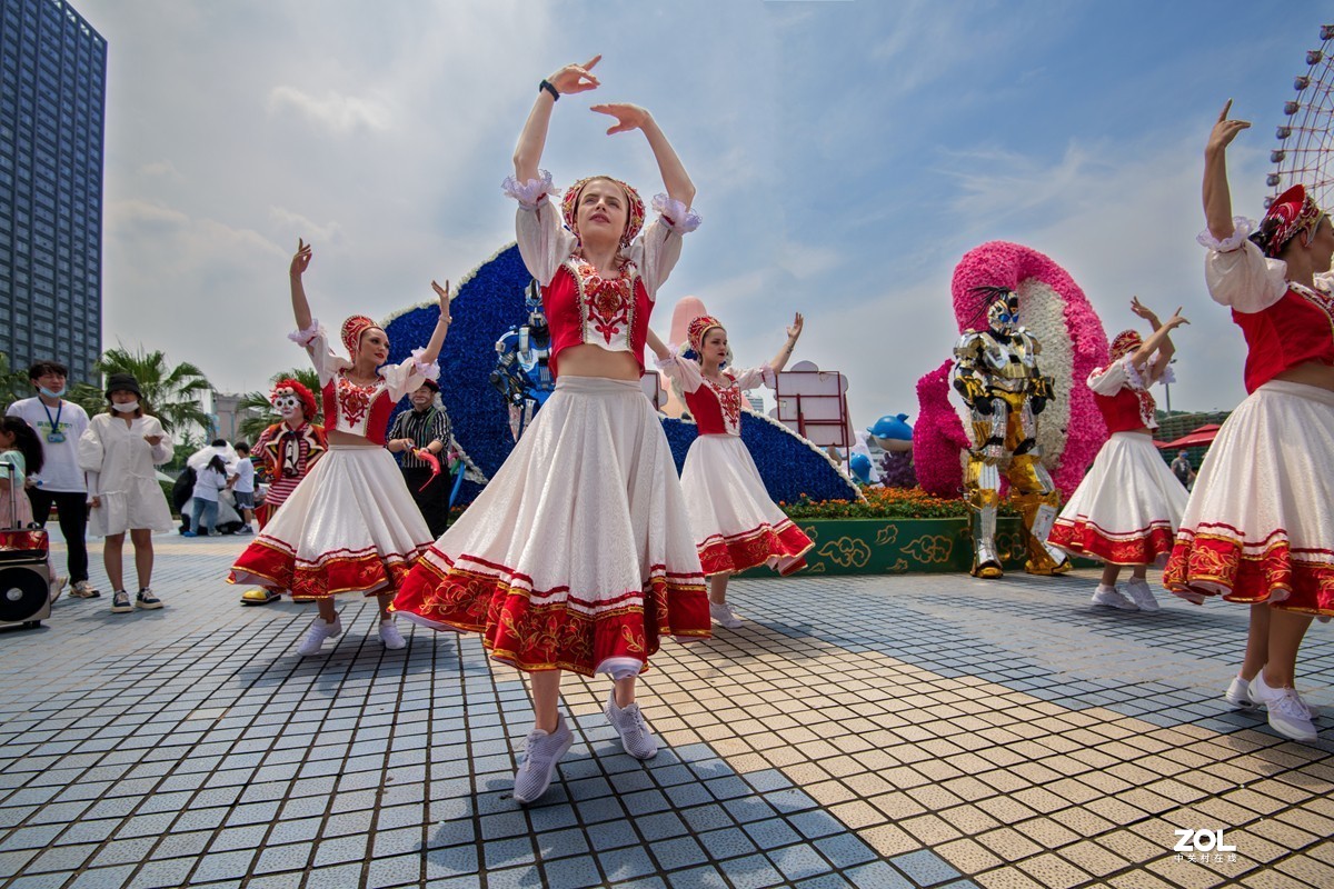 街拍，乌克兰舞美女