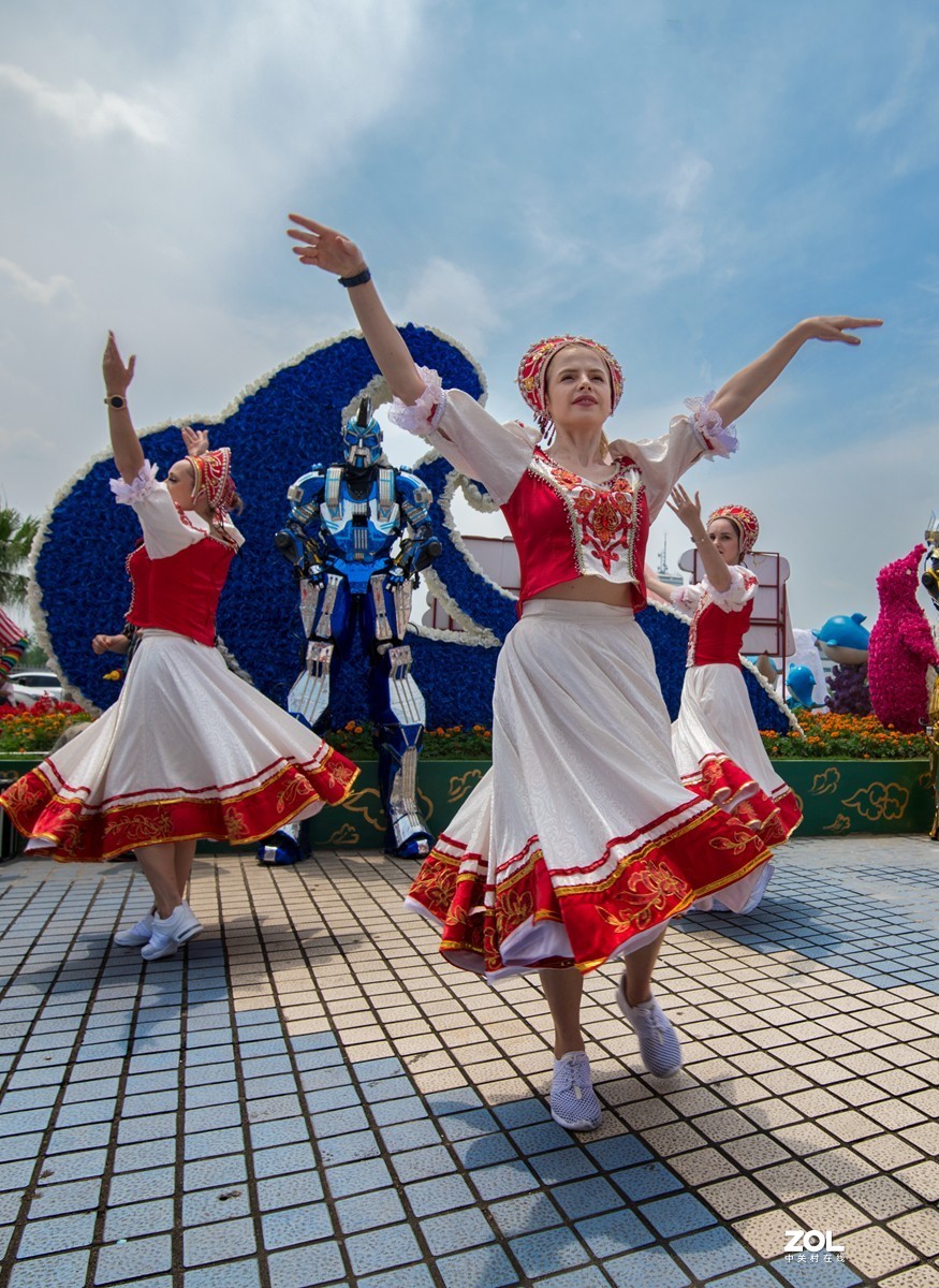 街拍，乌克兰舞美女