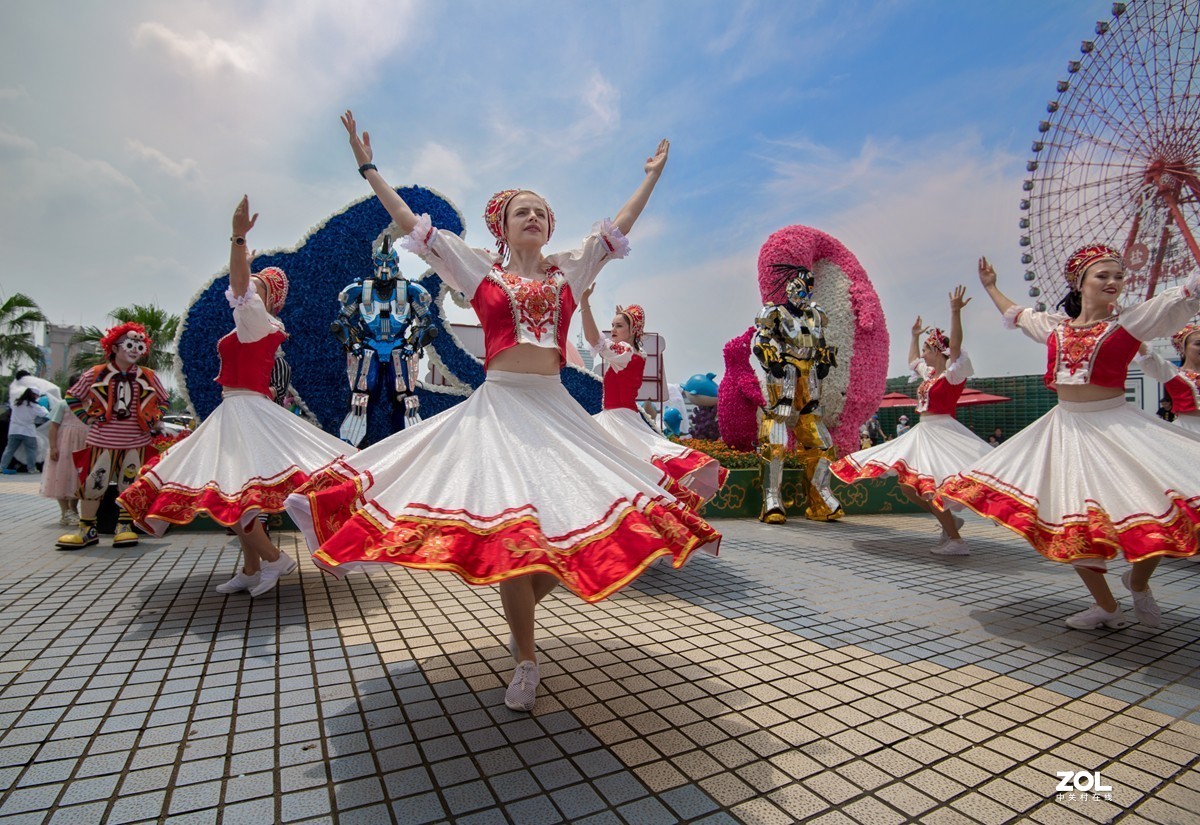 街拍，乌克兰舞美女