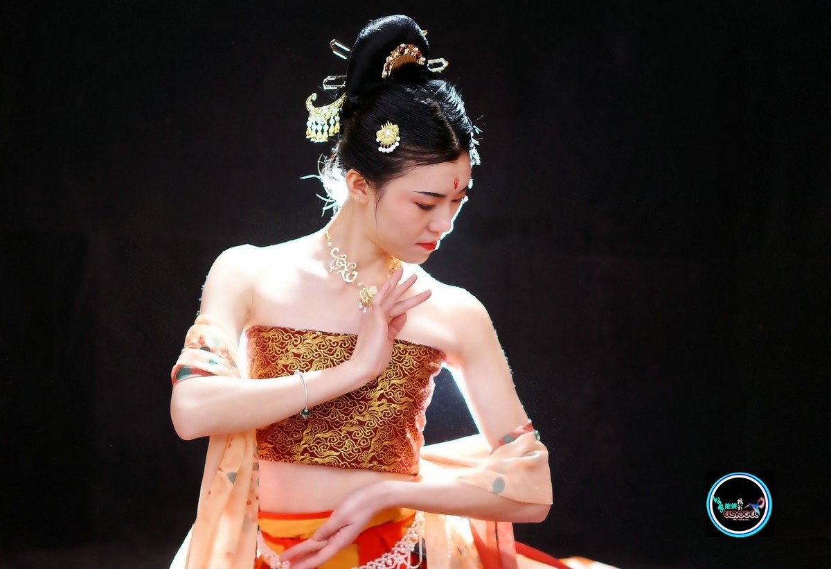 敦煌美女宝宝续