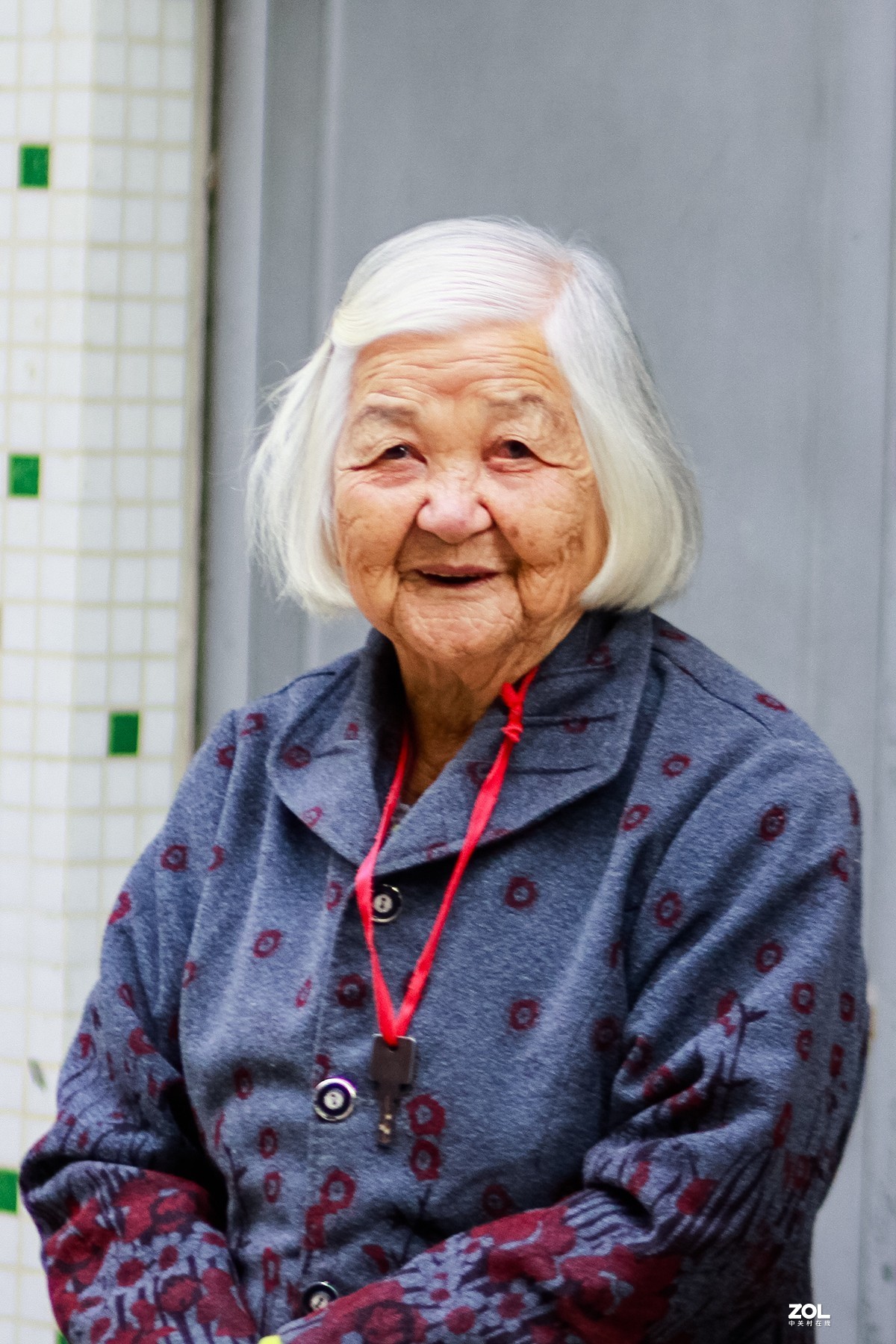 国产神头---永诺85MMF1.8调色后，给想入此头的影友参考