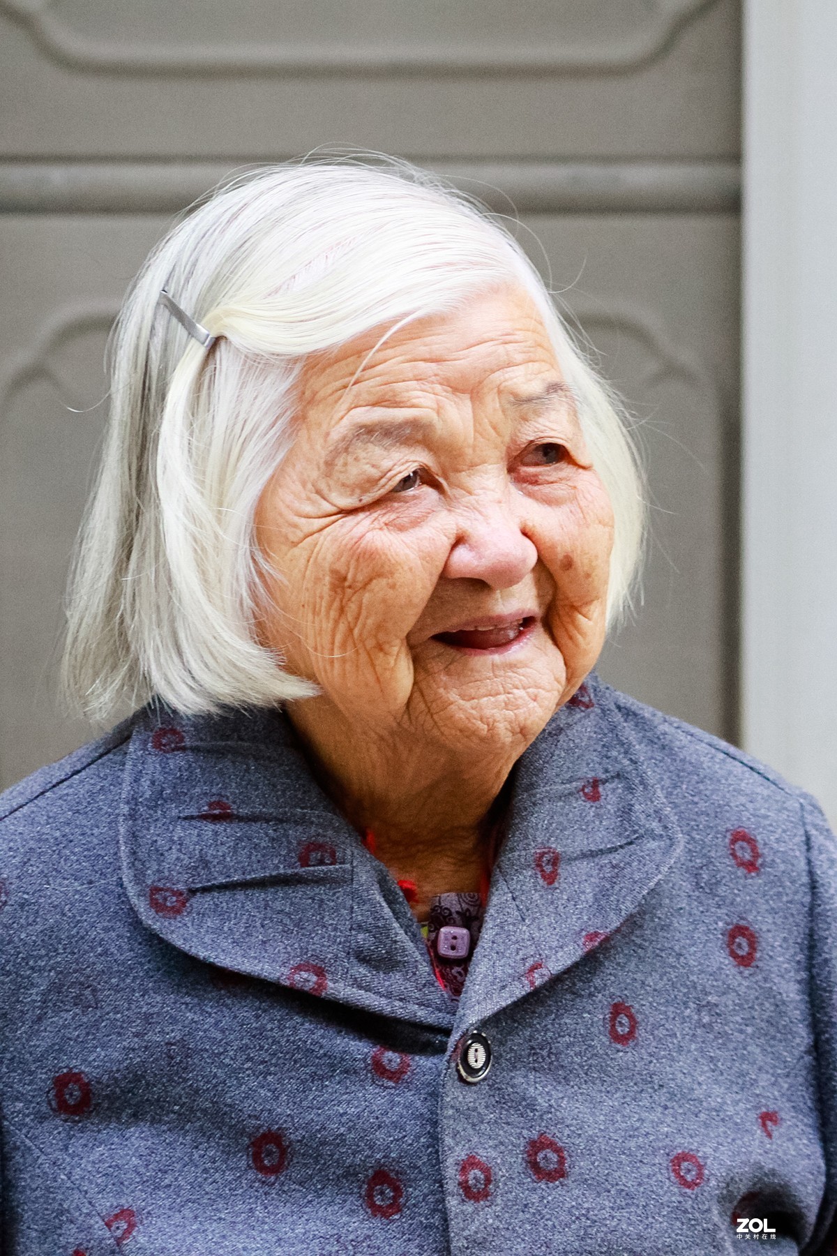 国产神头---永诺85MMF1.8调色后，给想入此头的影友参考