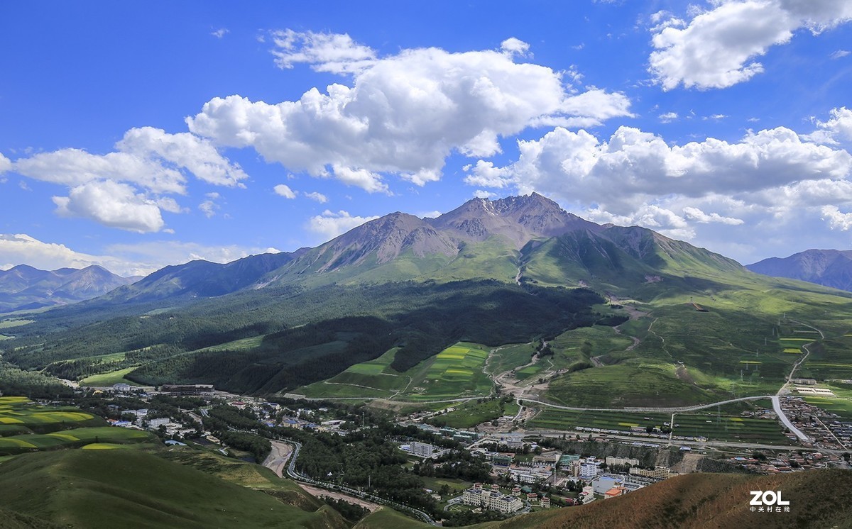 美丽的祁连卓尔山