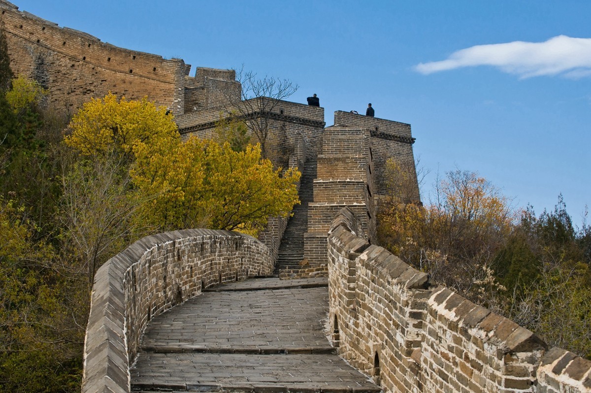 【 午 后 斜 阳 映 长 城 】