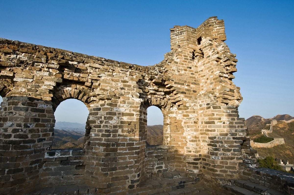 【 午 后 斜 阳 映 长 城 】