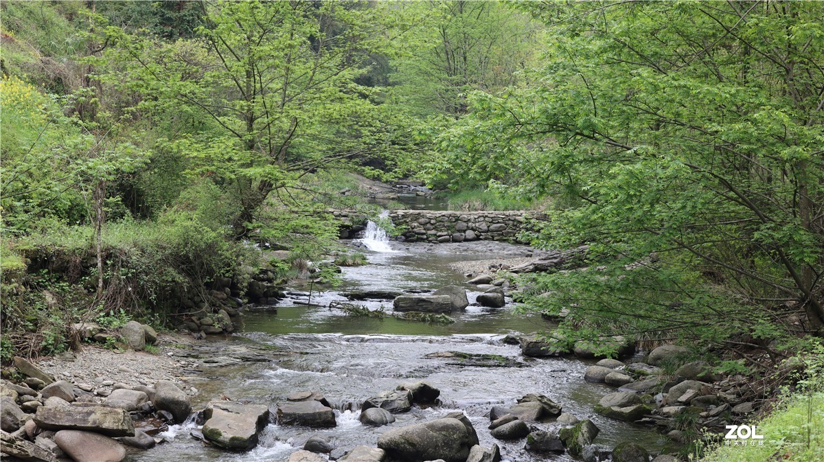 32mm f1.4 发一贴，心在山水间，带孩子去爬山