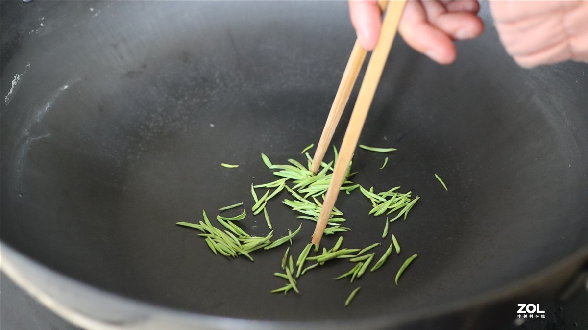 32mm f1.4 发一贴，心在山水间，带孩子去爬山
