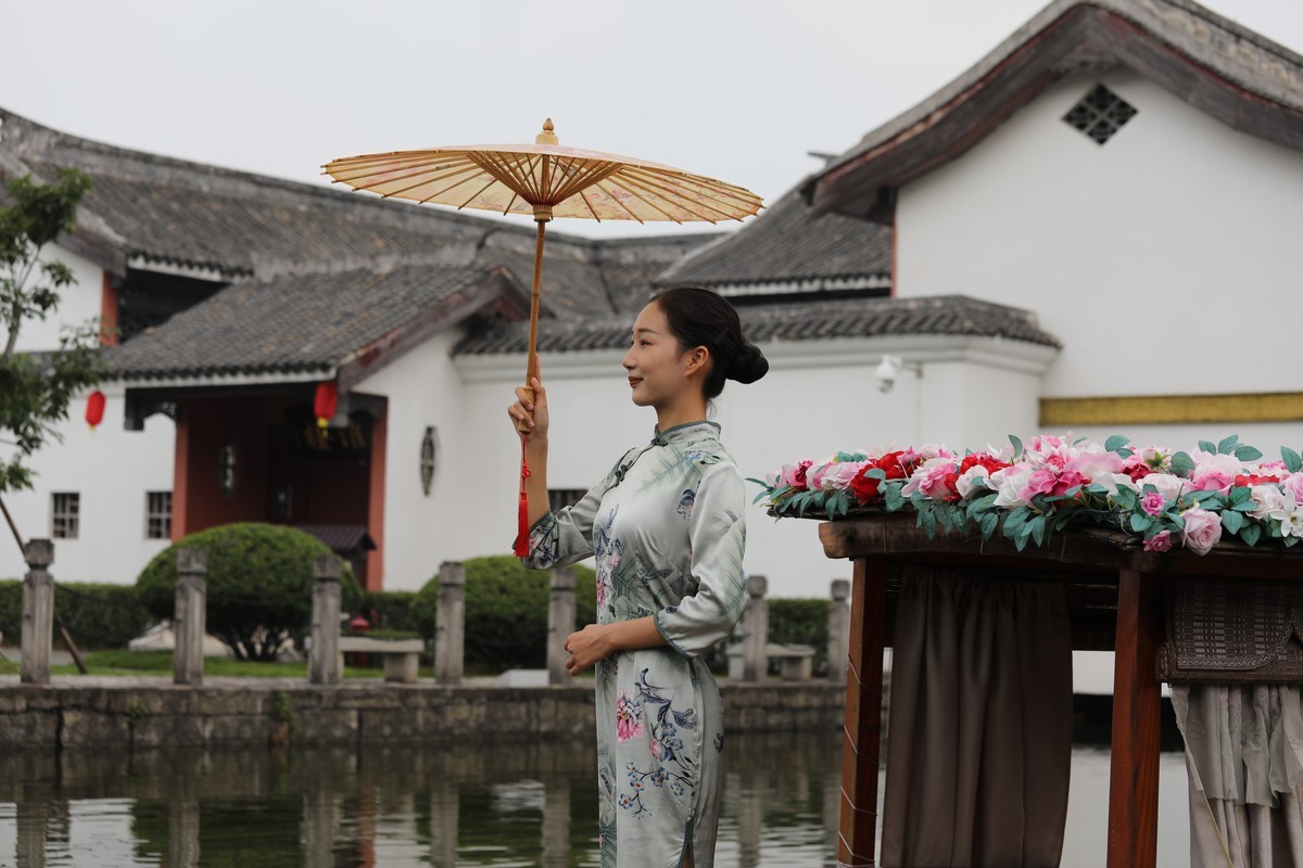 柔情似水，拱桥遗梦（央视NANHAI影视城雨巷纪实随拍）