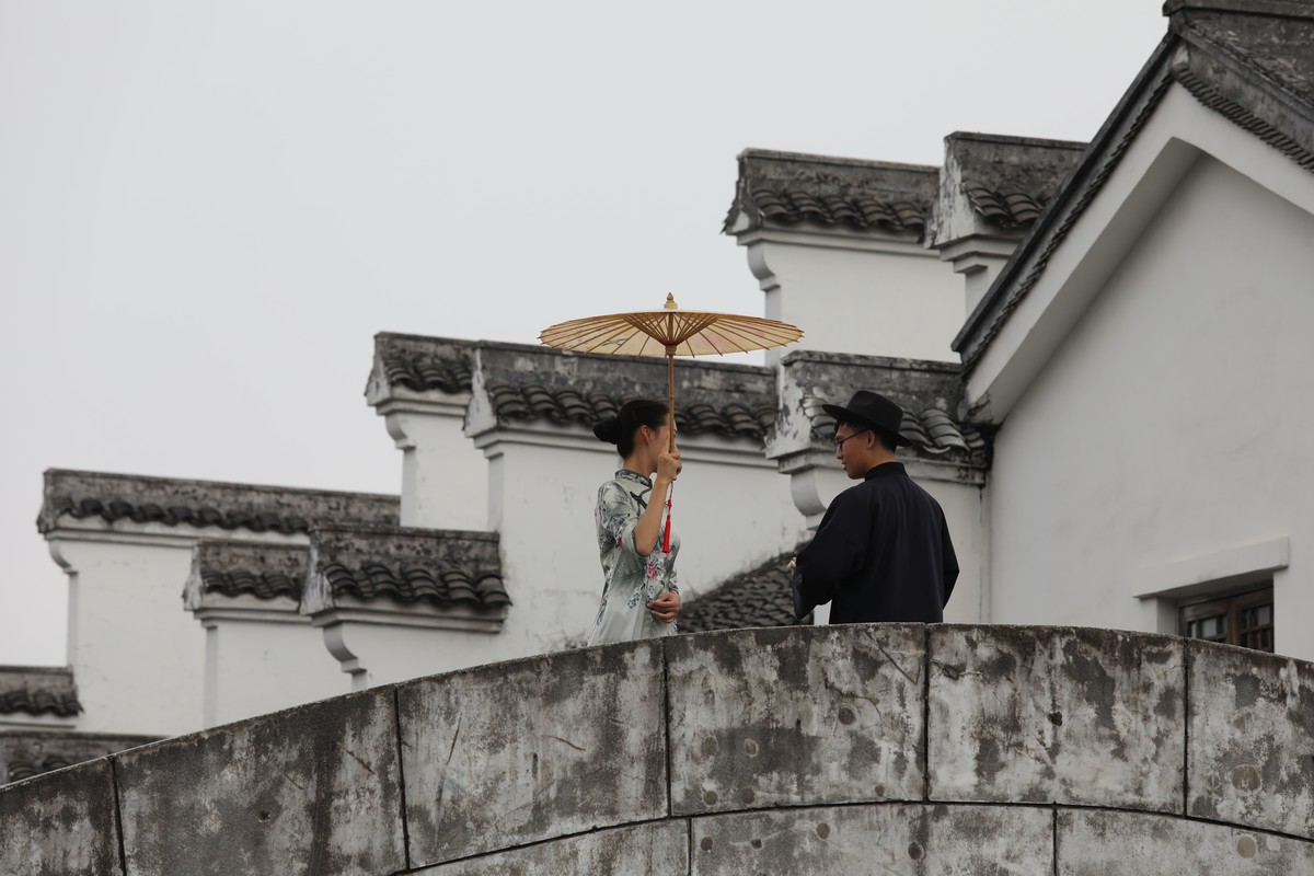 柔情似水，拱桥遗梦（央视NANHAI影视城雨巷纪实随拍）