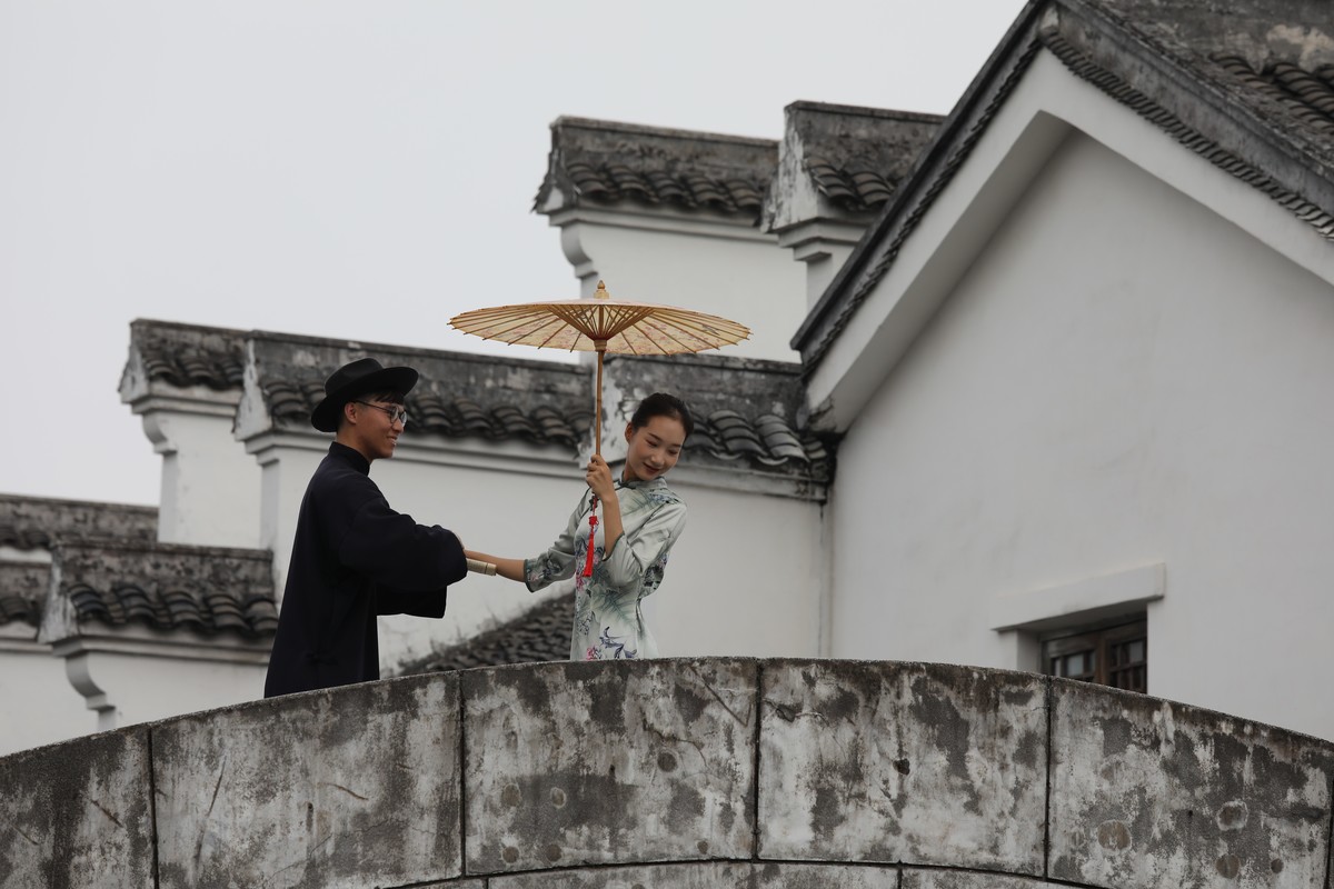 柔情似水，拱桥遗梦（央视NANHAI影视城雨巷纪实随拍）