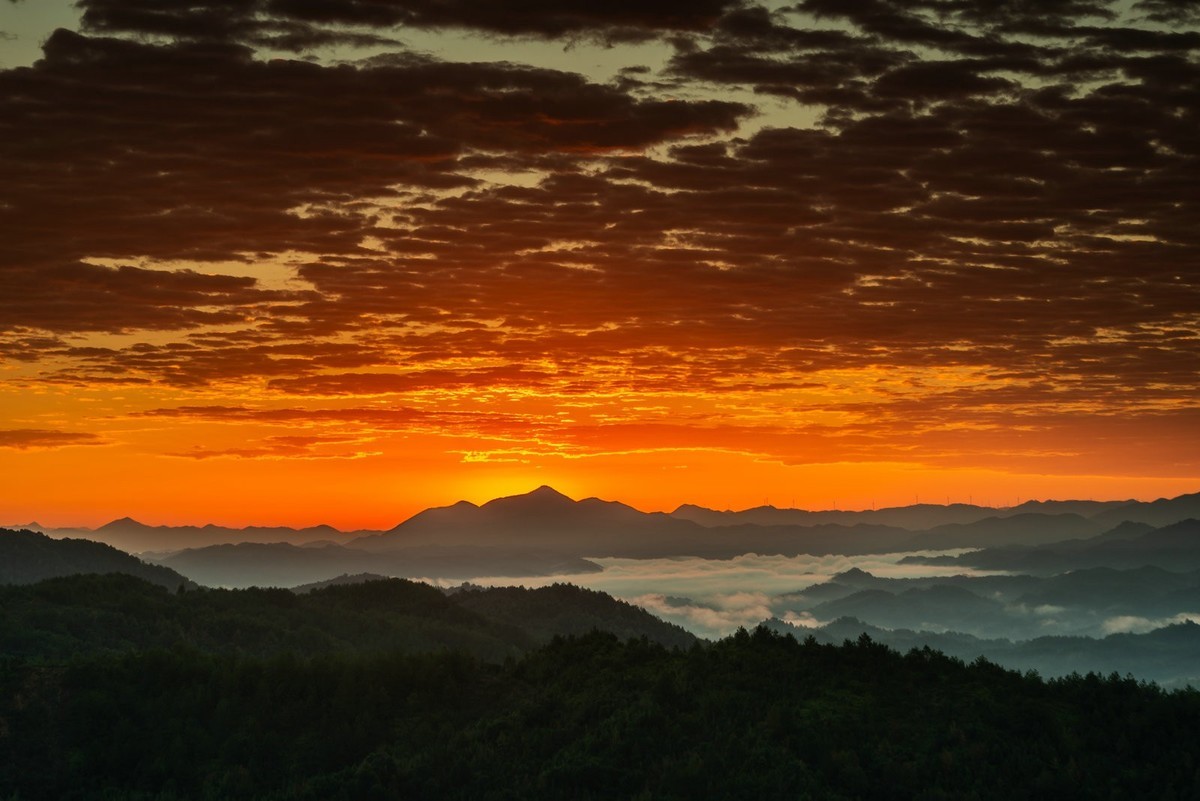 韶关南雄自驾浪游拙作--军营寨日出