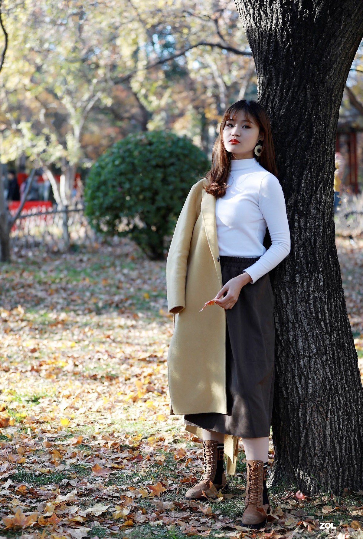 摄影论坛 摄影作品论坛 人像摄影论坛 秋天的人像(2)器材:佳能5d mark