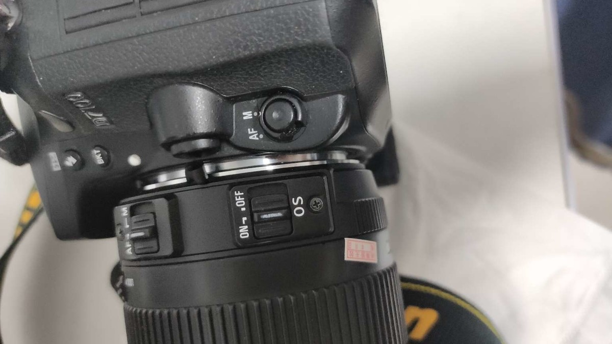 尼康d7100机身，对焦模式拨杆坏了，