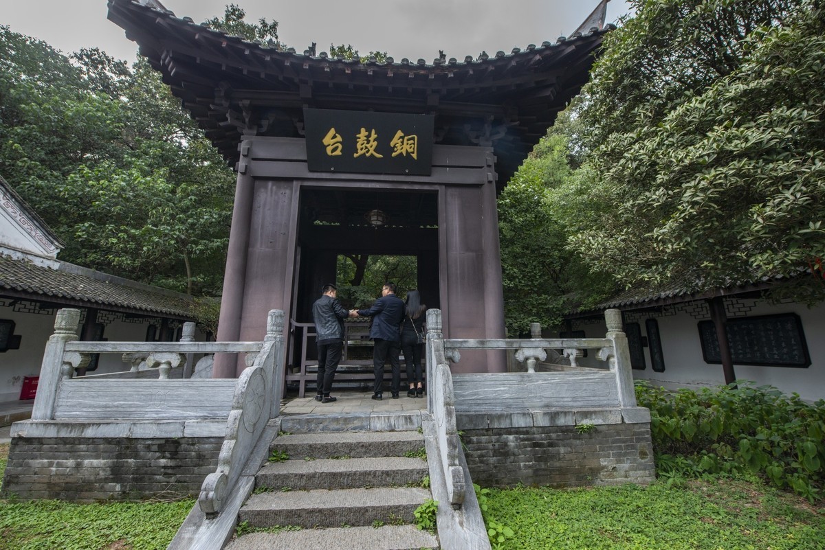 湖北风景名胜掠影一古隆中