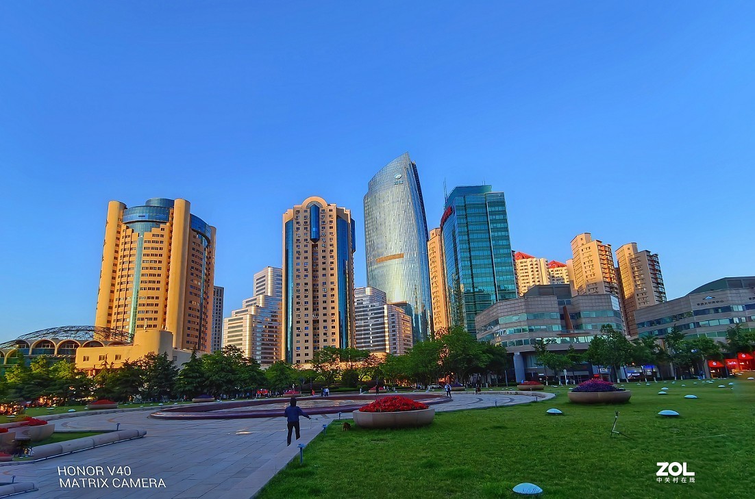 手机《夜景》片，真不能小视现在手机的实力，硬件提高和高科技的内部优化让人惊奇