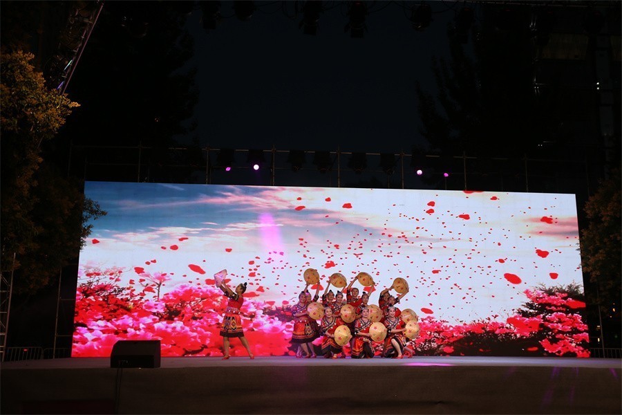 群星耀中原舞动新时代洛阳市广场舞展演老城区选拔赛今日举行