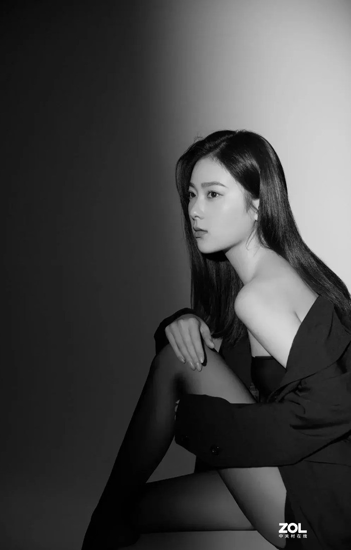 黑白分明（靓妹）