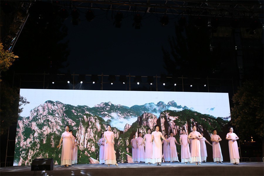 群星耀中原舞动新时代洛阳市广场舞展演老城区选拔赛今日举行