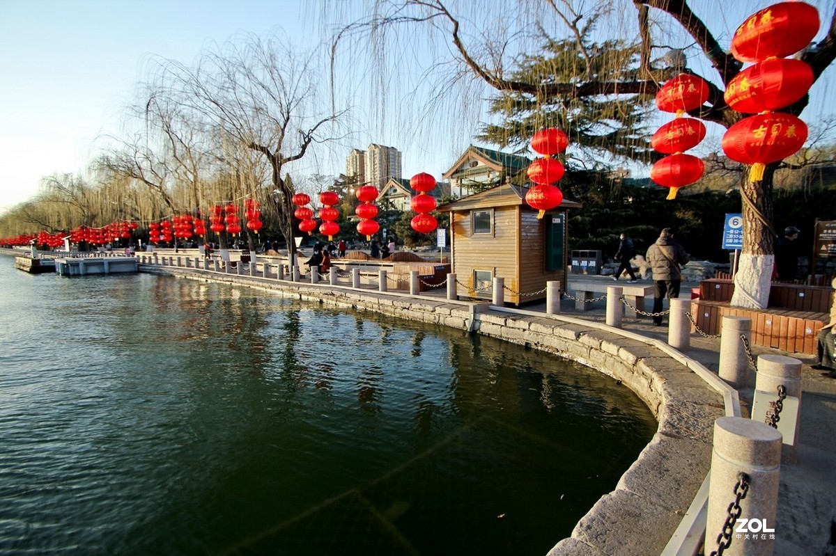 明湖——早春景色