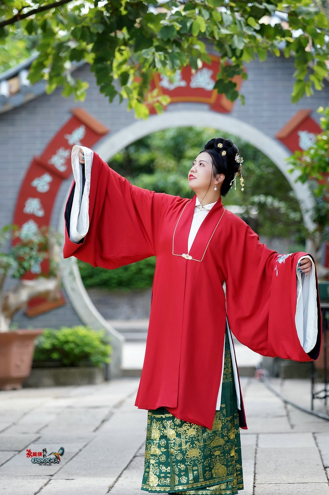 【佘荫山房·汉服美女】---小尹